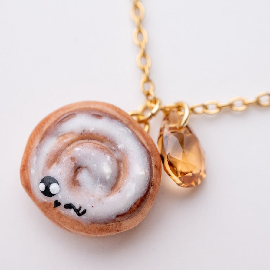 Cute miniature cinnamon bun necklace - handmade polymerclay jewelry