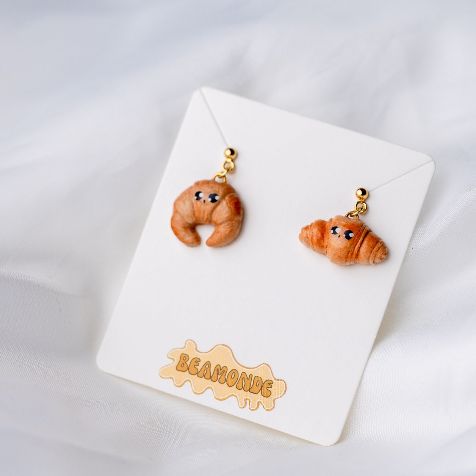 Croissant earrings