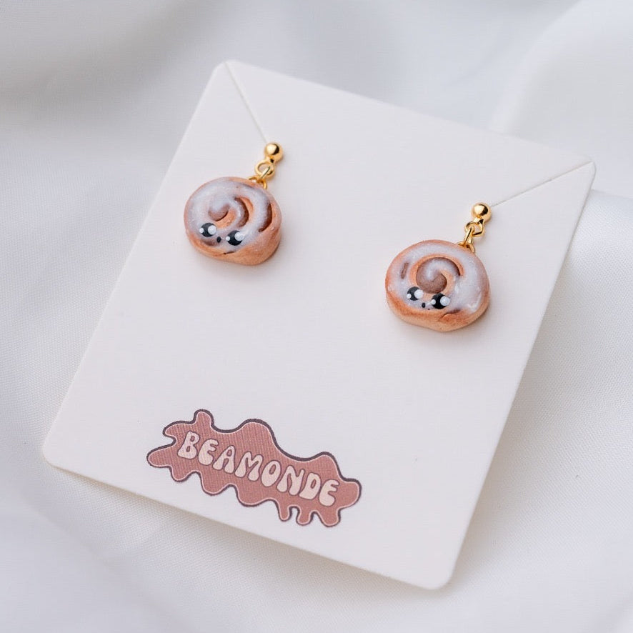 Cute food miniature - cinnamon bun earrings