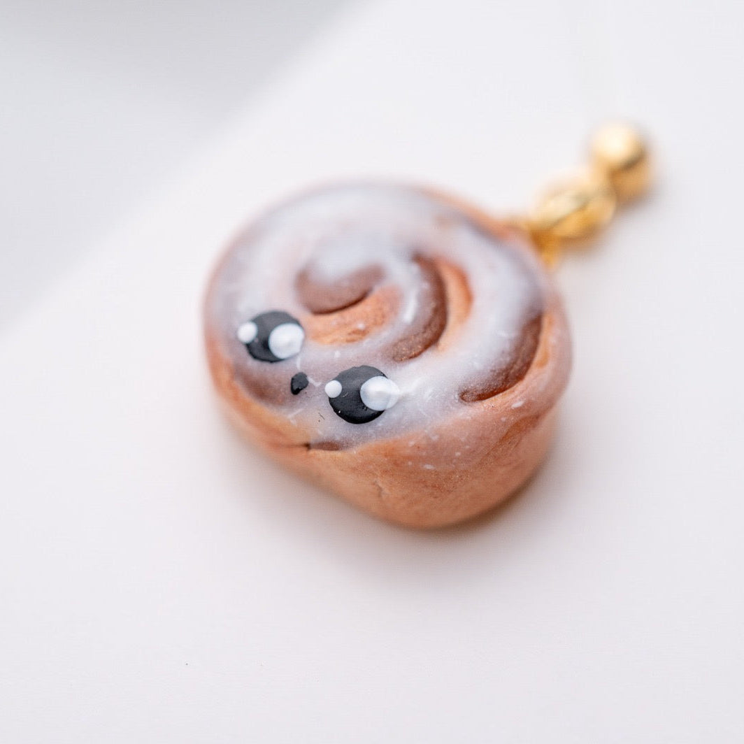 Cute food miniature - cinnamon bun earrings