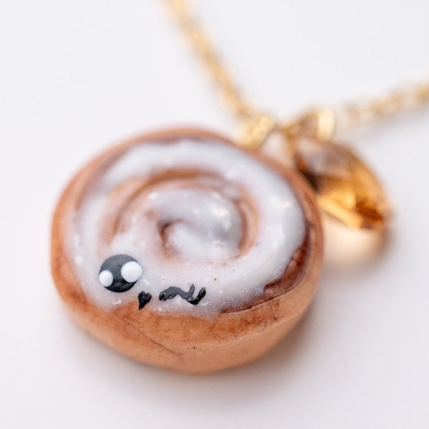 Cute miniature cinnamon bun necklace - handmade polymerclay jewelry